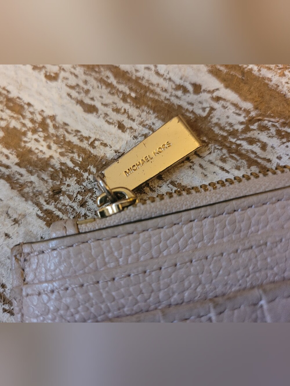 Michael Kors Cream/tan Leather Zip Card Pouch with Key Ring - Picture 4 of 6
